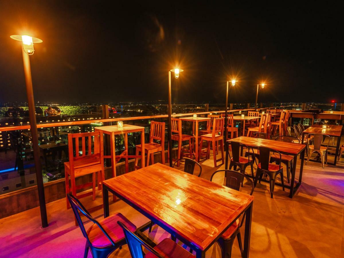The Hotel Nova Mandalay Dış mekan fotoğraf