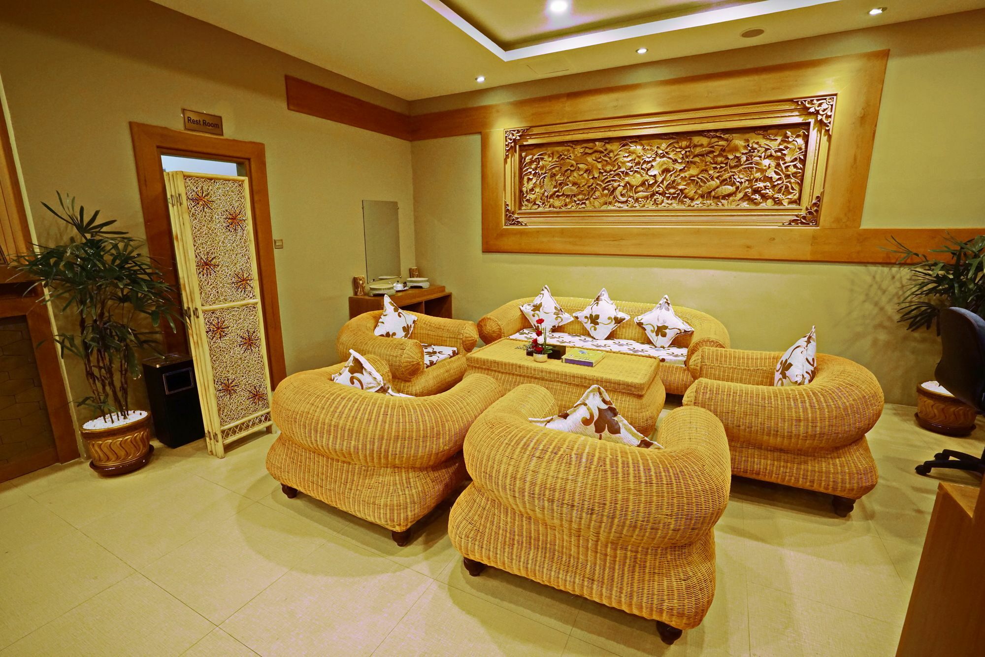 The Hotel Nova Mandalay Dış mekan fotoğraf
