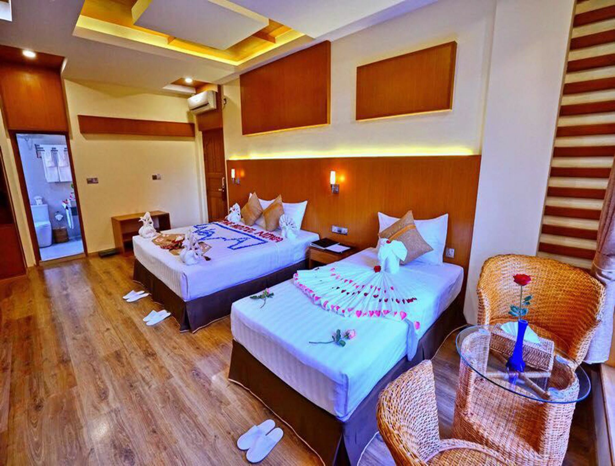 The Hotel Nova Mandalay Dış mekan fotoğraf