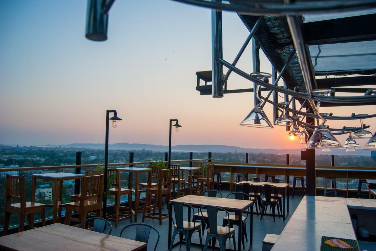 The Hotel Nova Mandalay Dış mekan fotoğraf